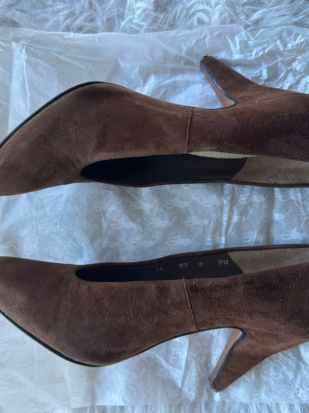 Vintage from 1998 Chestnut Brown Suede Pointed-Toe Pumps size 6 - Picture 10 of 16